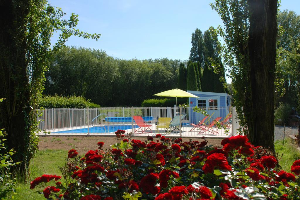 Camping Les Tournesols Sillé-le-Guillaume エクステリア 写真