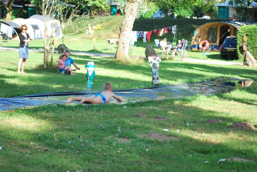 Camping Les Tournesols Sillé-le-Guillaume エクステリア 写真
