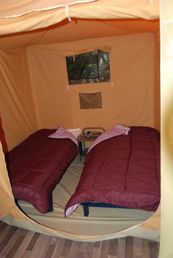 Camping Les Tournesols Sillé-le-Guillaume エクステリア 写真