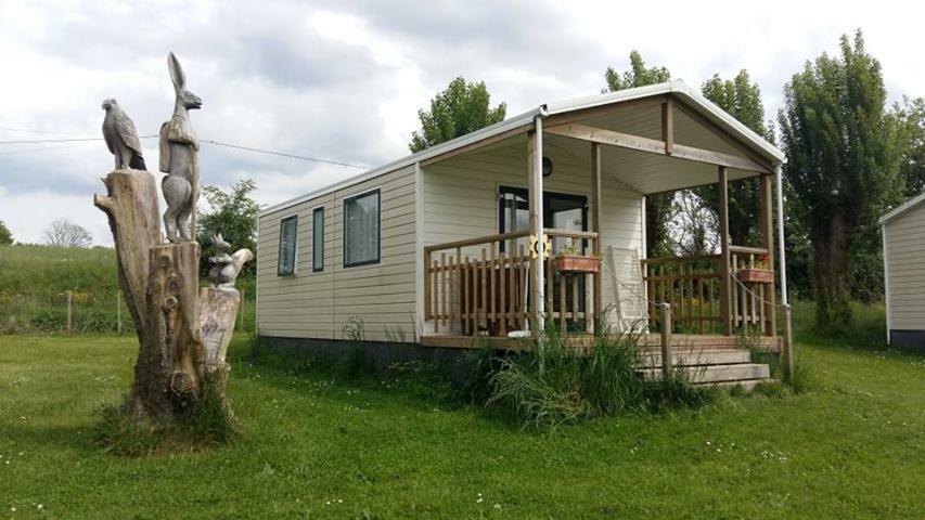 Camping Les Tournesols Sillé-le-Guillaume エクステリア 写真