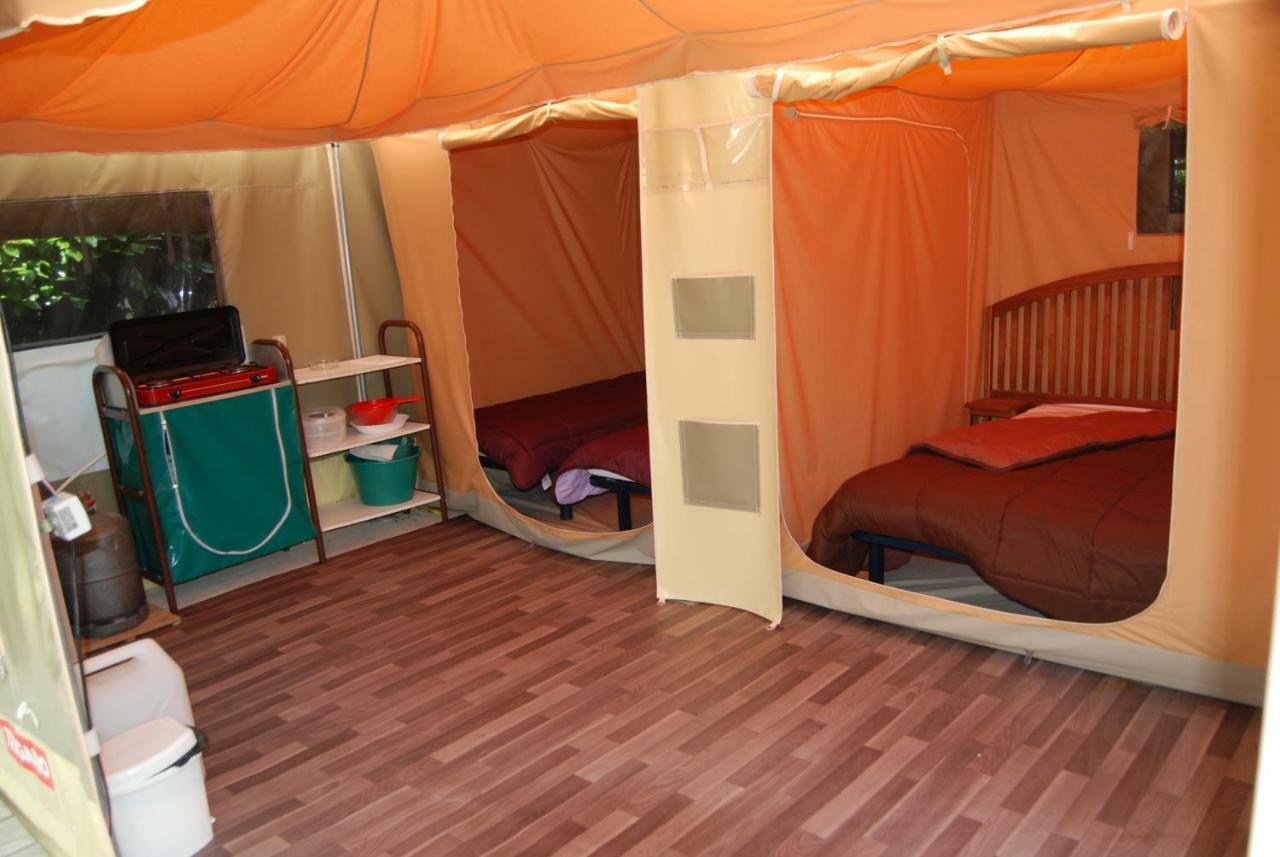 Camping Les Tournesols Sillé-le-Guillaume エクステリア 写真